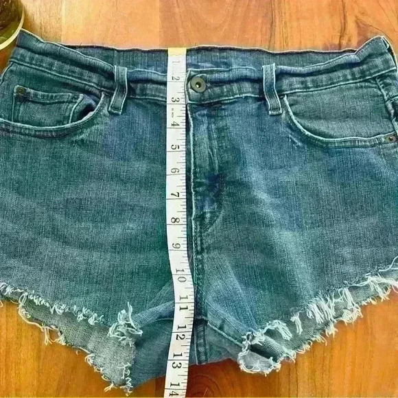 Levi’s 515 Denim Medium Rise Boot Distressed Hem Medium Washed  Jean Shorts. - Picture 8 of 11